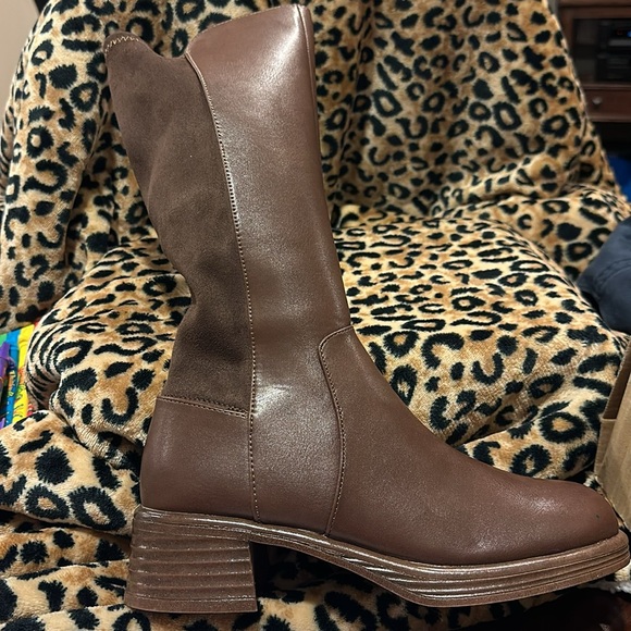 Steve Madden - Picture 2 of 2